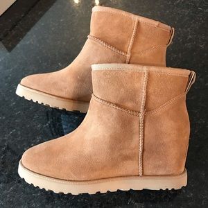 New UGG Classic Femme Mini Boot, Chestnut UGGs, Ankle Booties, Tan Cozy Boots, 8